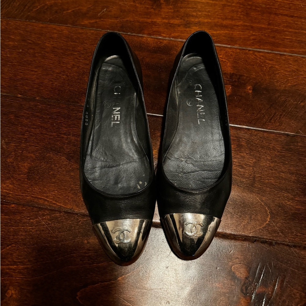 CHANEL FLATS